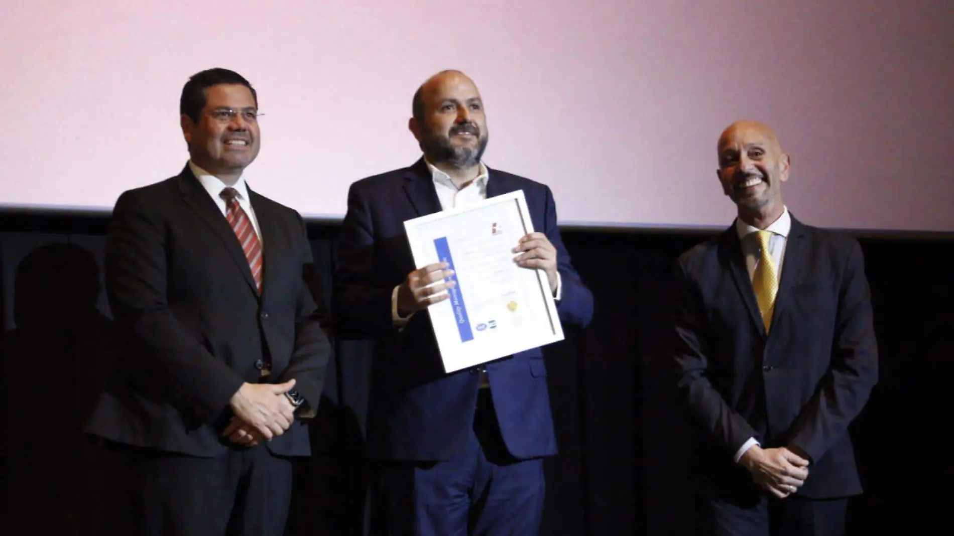 Canal 44 celebra su 12 aniversario con certificación